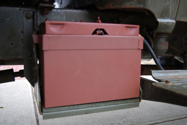 WWII Chevrolet G506 Battery Box Cover Details