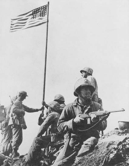 FIRST_IWO_JIMA_FLAG_RAISING_23febr_1945_USMC-M-IwoJima-p73