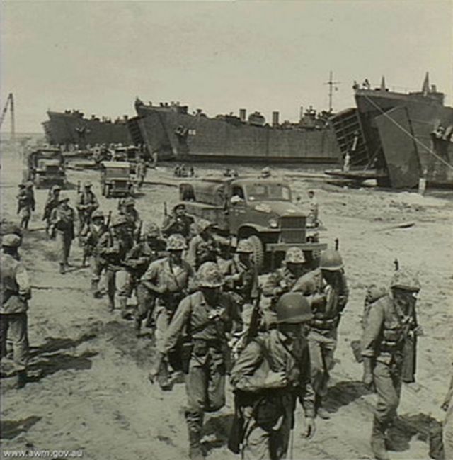 US marines, Papua, New Guinea. December 1943