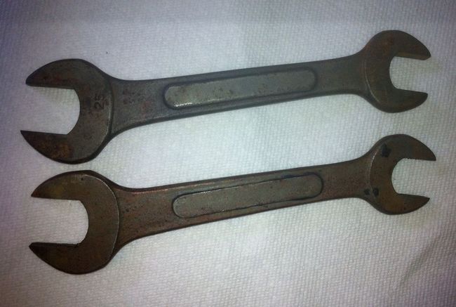 One is marked 25 and the other is a no ISN wrench for the Jeep toolkit