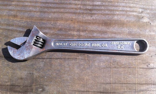 Crestoloy 8&quot; adjustable wrench