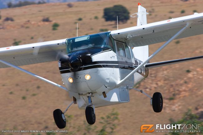 Cessna 206 Stationair ZS-OYZ Krugersdorp Airfield FAKR