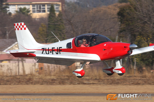 The Airplane Factory D6 Sling ZU-FJF Springs Airfield FASI