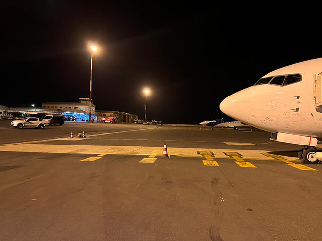 Boeing 737-300 N105RA ex VP-CKZ Sal Island Cape Verde