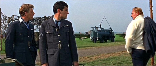 Bedford_QL_fuel_bowser_BoB-1969-1
