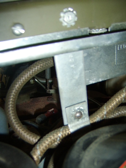 engine center bar cable clip