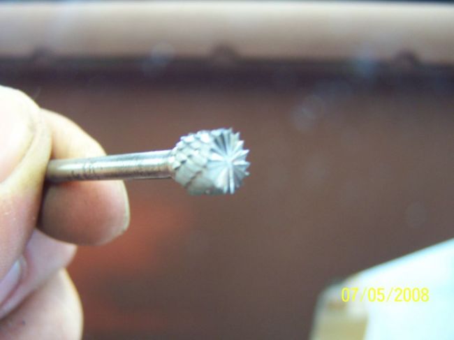 Rotary file used to make radius