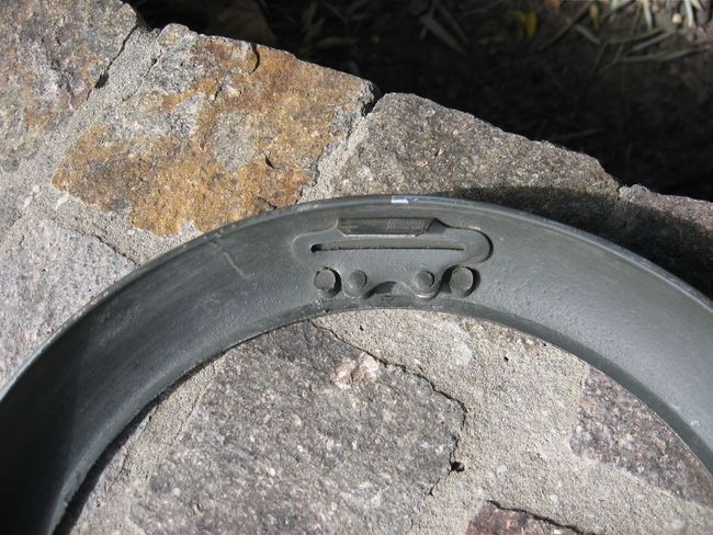 M606 headlight bezel