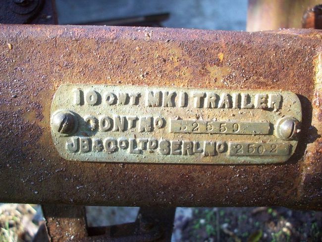DATA PLATE  ON THE ENGLISH AIRBORNE TRAILER