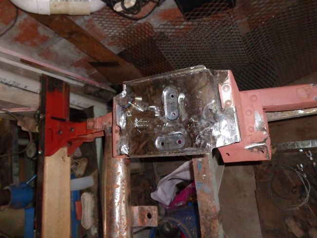 Battery tray