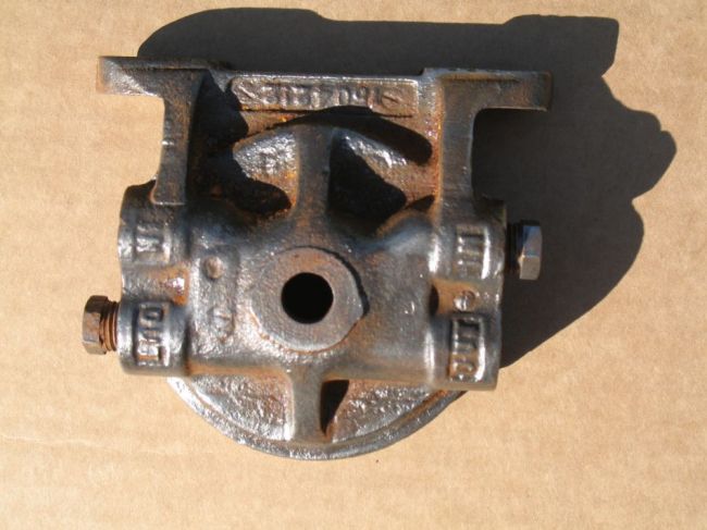 Fuel filter top