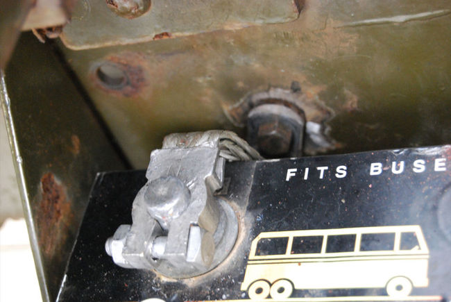 WWII Chevrolet G506 Battery Box Details