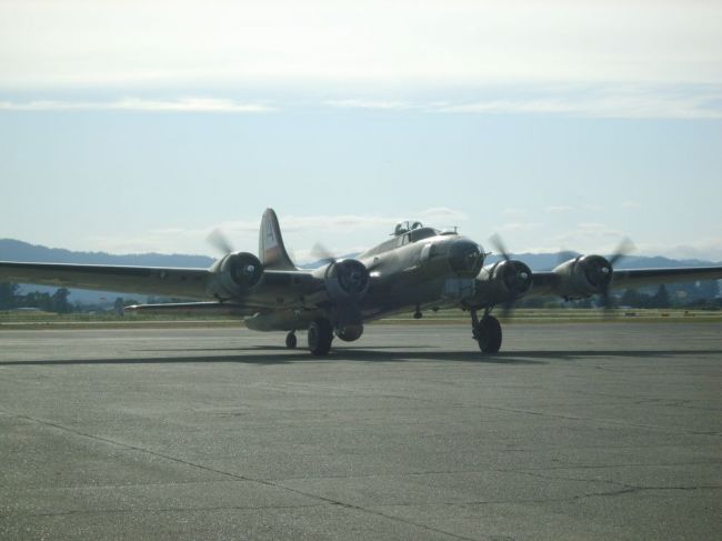 B24-B17_2009_Santa_Rosa_087