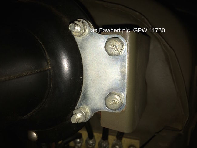 Horn bracket