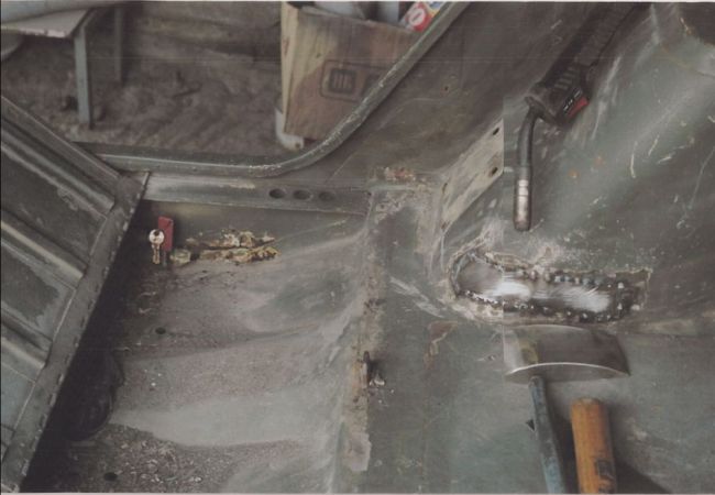 Battery tray