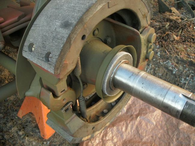 Diamond_T_brake_rebuild_009