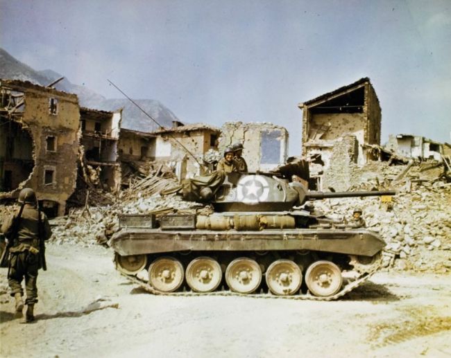 32jpg_US_tank