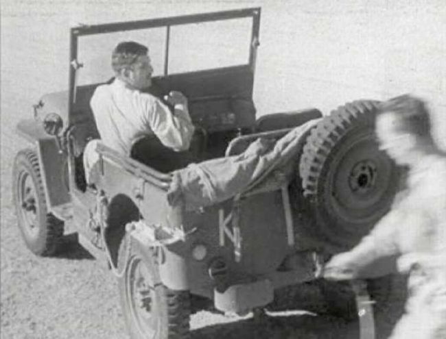 jeep pulls glider