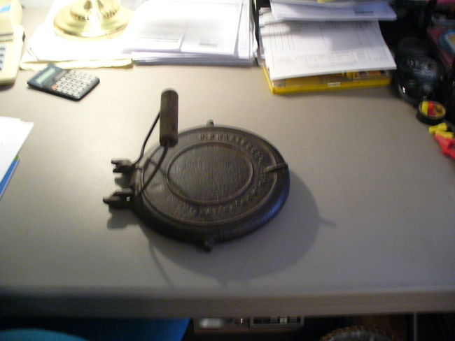 Cast iron Waffle Maker
