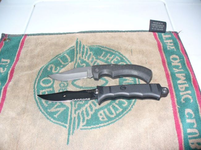 SOG revolver knife