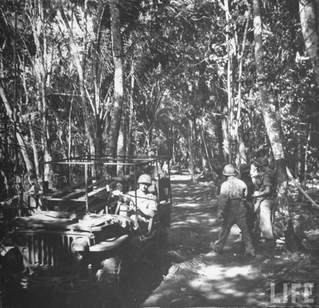 Ambu jeep, Solomon Islands, 1943