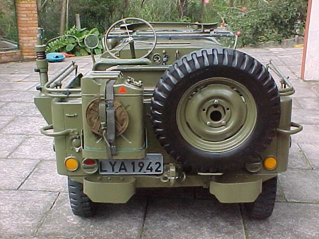 Foto_do_Jeep_na_Lagoa_-_lateral_dianteira