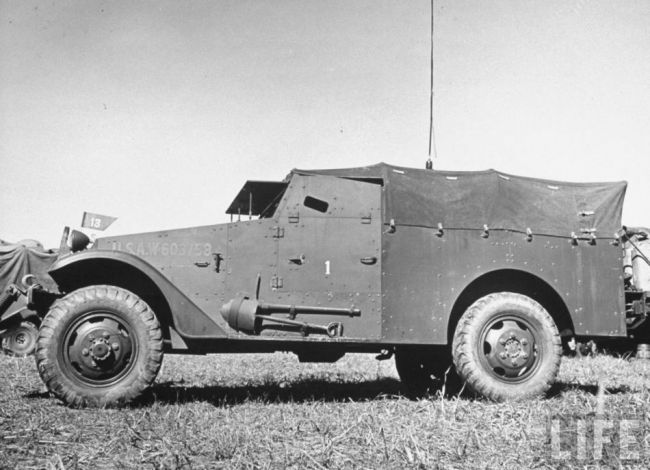 Armored scout car