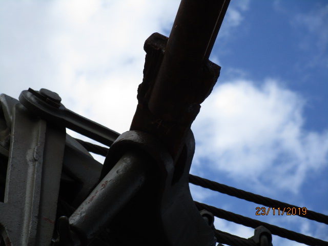 969_Boom_spreader_bar_c_11_2019
