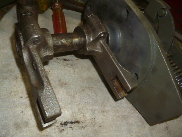 969_Holmes_Transmission_selector_arms_6_2018