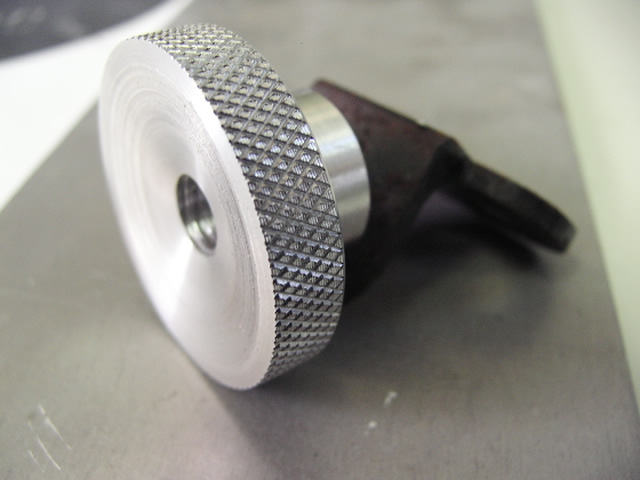Windscreen hand nut