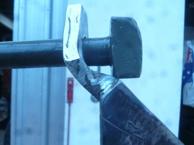 969_Bolster_Bolt_fitting_a_3_2019
