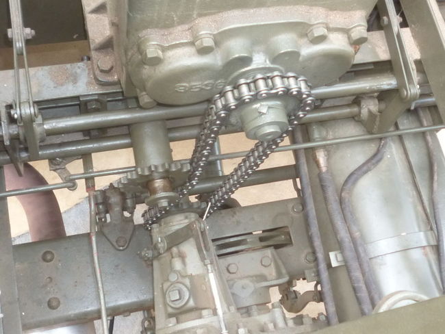 969_W45_drive_chain_idler_fitted_on_correct_side_4_2019