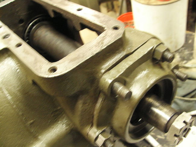 Preloading_through_shaft_bearings