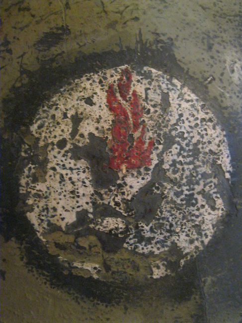 Helmet_with_white_background_and_flame_004