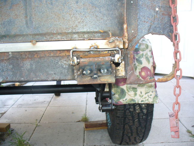 removable tailgate