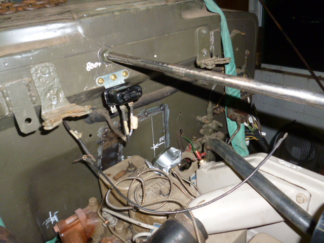 969_Radiator_support_rod_and_horn_relay_fitting_