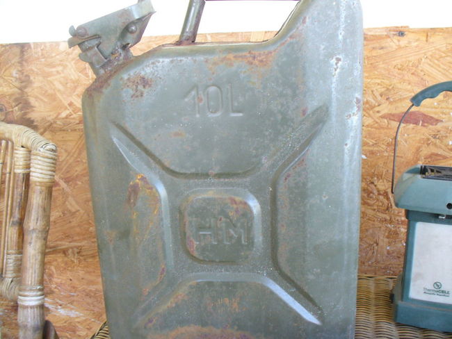 10 liter can markings