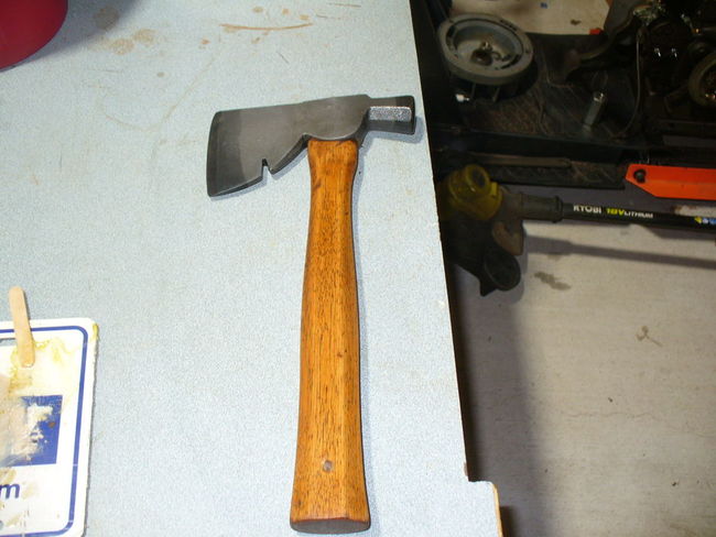 Plomb Hatchets