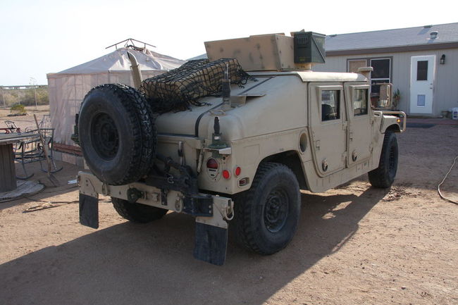 M1025
