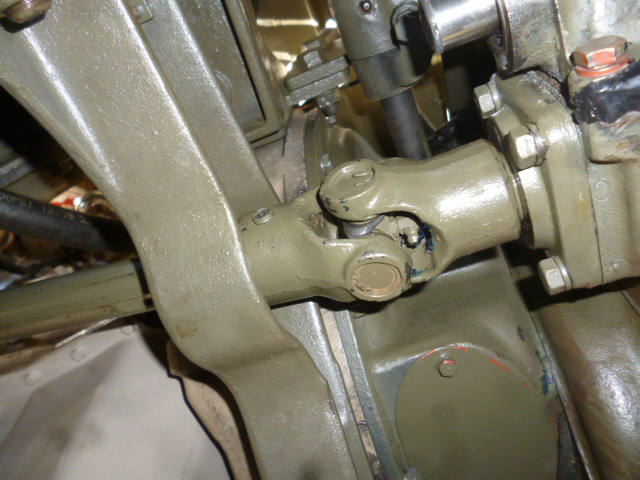 969_Front_Winch_shaft_fitting_11_2016