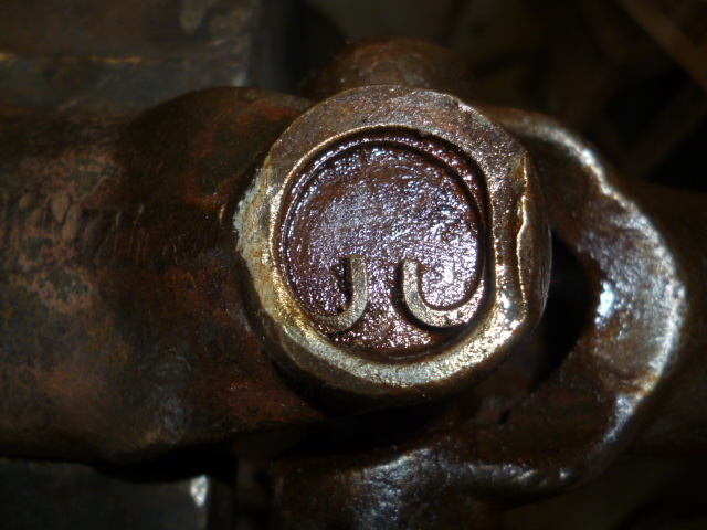 969_Front_winch_PTO_shaft_uni_damage