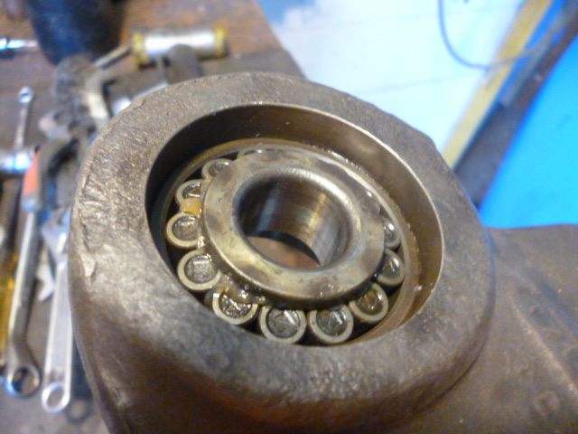 969_Steering_sector_pin_bearing_first_bearing_in_place_