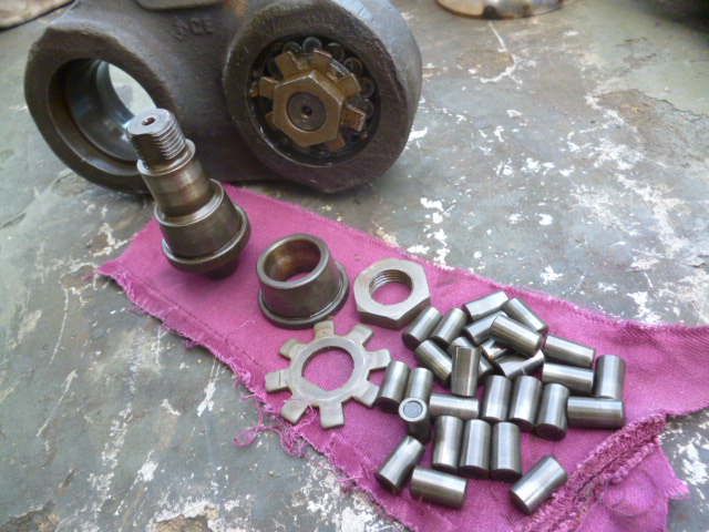 969_Steering_sector_pin_bearing_teady_to_assemble_