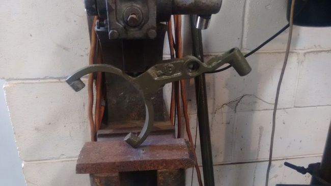 969_Front_winch_drive_dog_fork_massage_