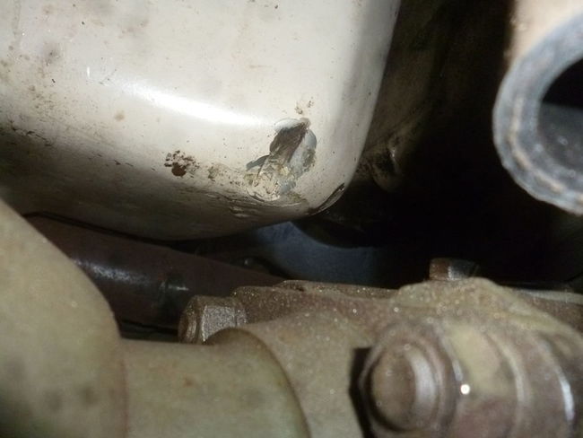 969_Sump_hits_tailshaft_c_4_2019