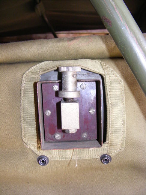 2nd Cover, detail W-128 connector