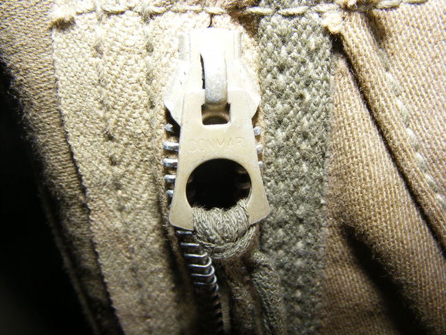 2nd Cover, zipper detail