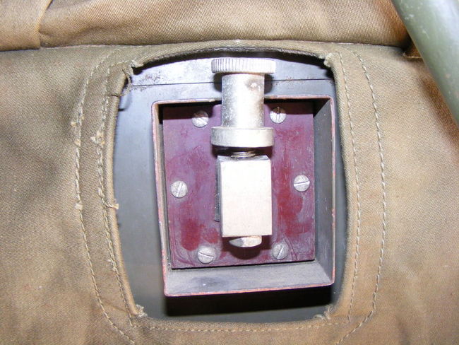 2nd Cover, detail W-128 connector