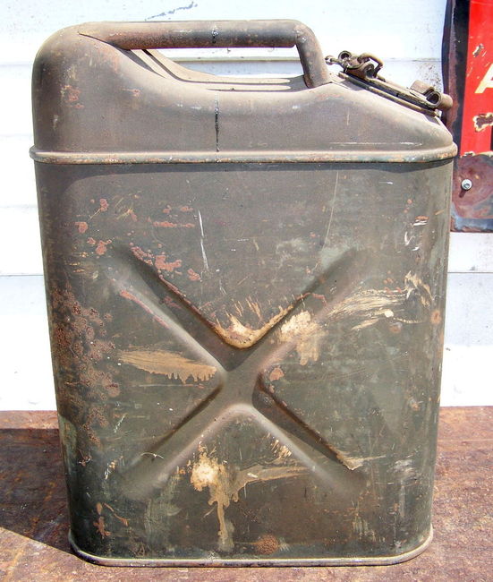 1943 U.S.M.C. screw-lid can