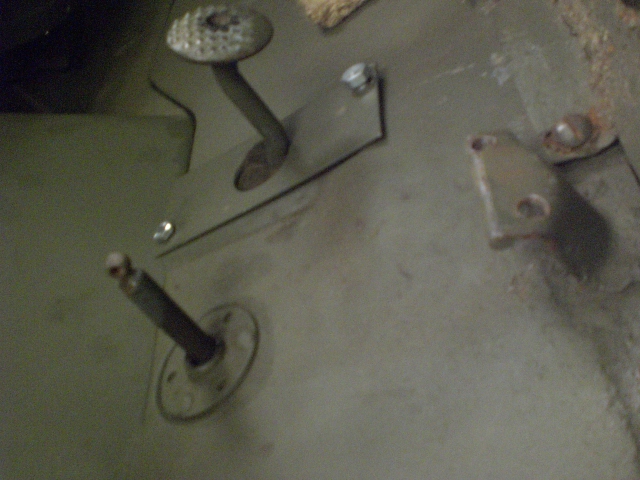 G506 gas pedal